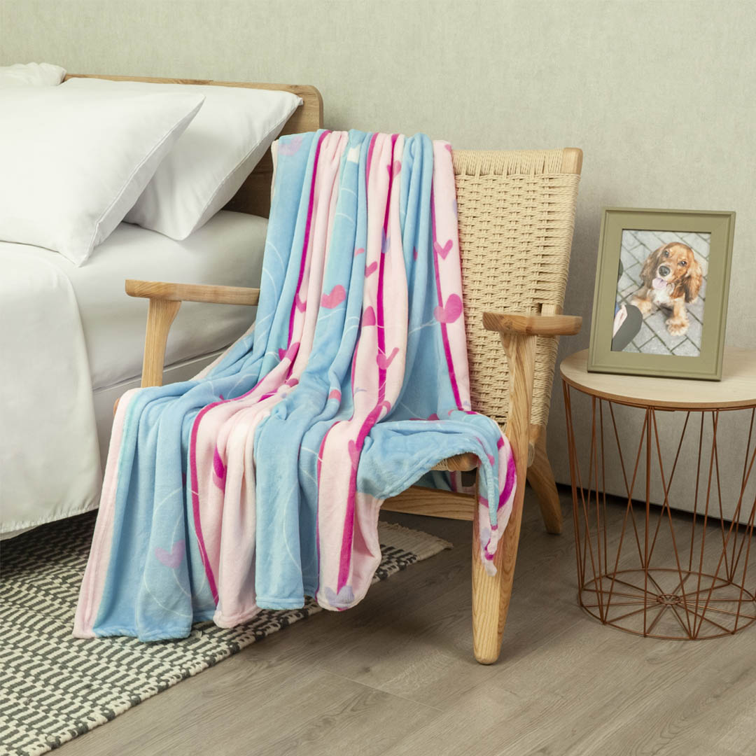 Cobija Piel De Durazno Líneas de Amor Entre Corazones