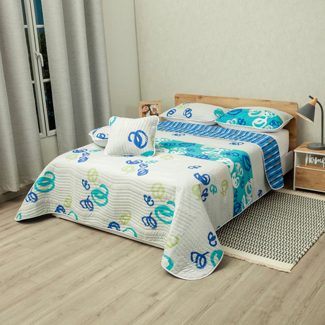 Cubrelecho Estampado Prensado Doble Faz Flujo de Color Gris