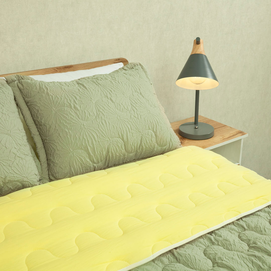 Cubrelecho Flora  Café  - Amarillo