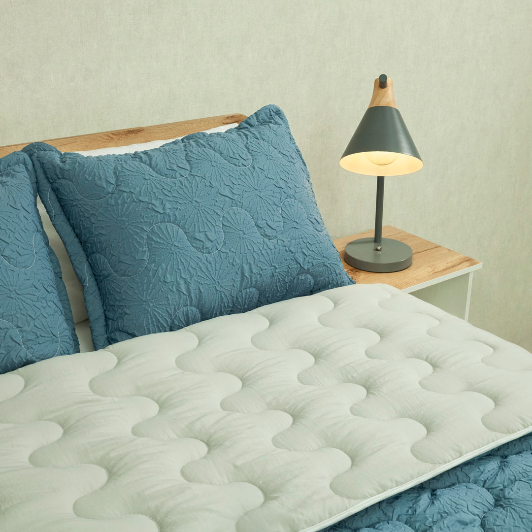 Cubrelecho Flora Azul - Blanco