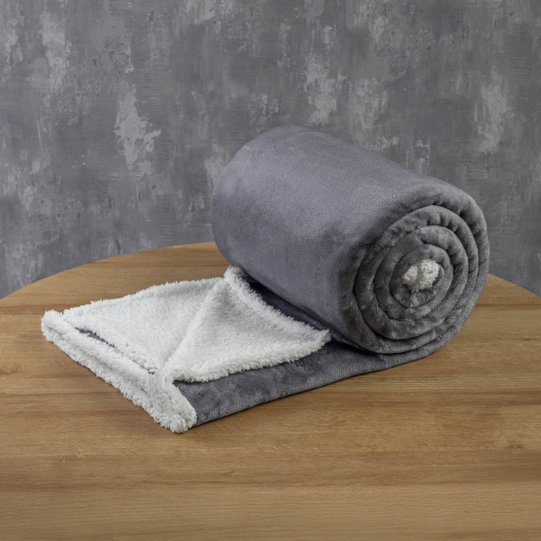 Cobija Ovejera Solo Fondo Gris Cemento